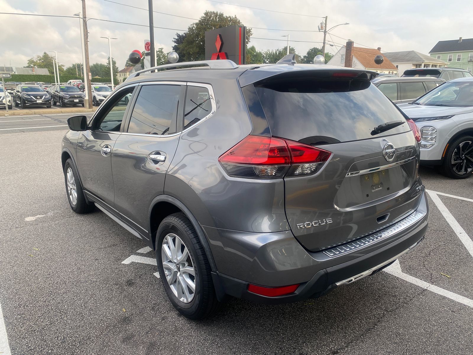 2018 Nissan Rogue SV 3