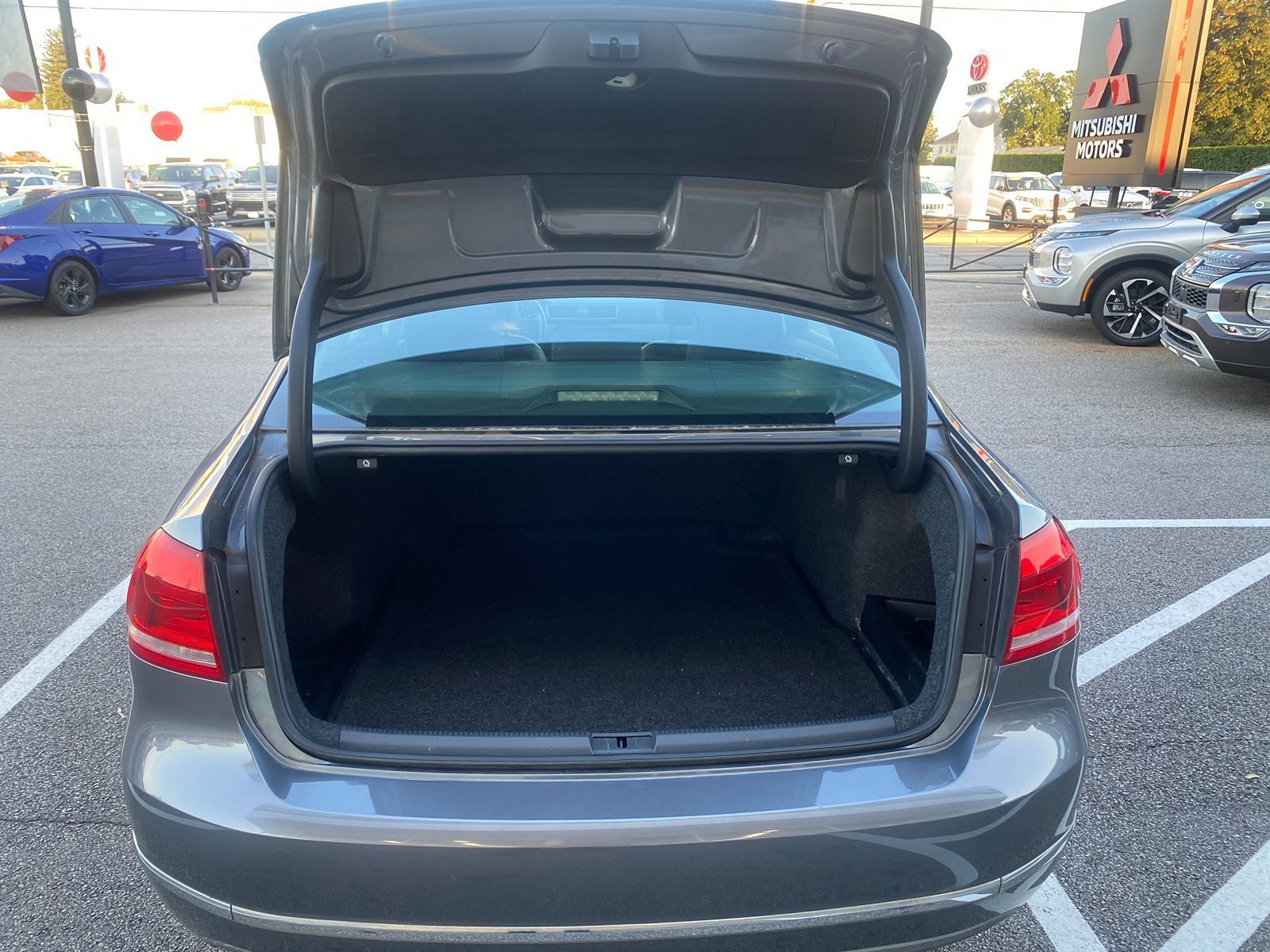 2014 Volkswagen Passat TDI SE w/Sunroof & Nav 12