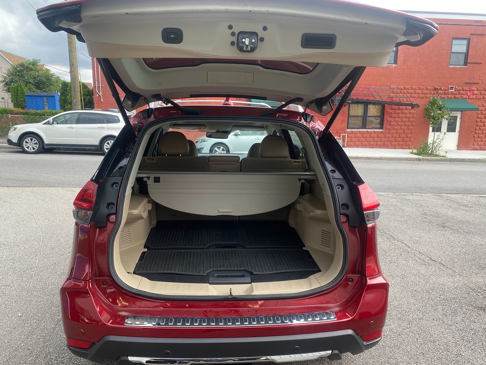 2019 Nissan Rogue SL 12