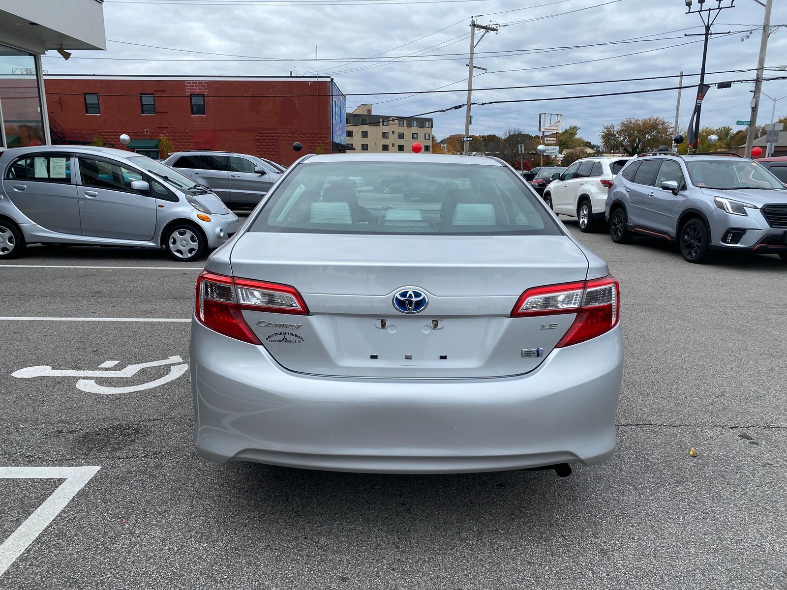 2012 Toyota Camry Hybrid LE 6