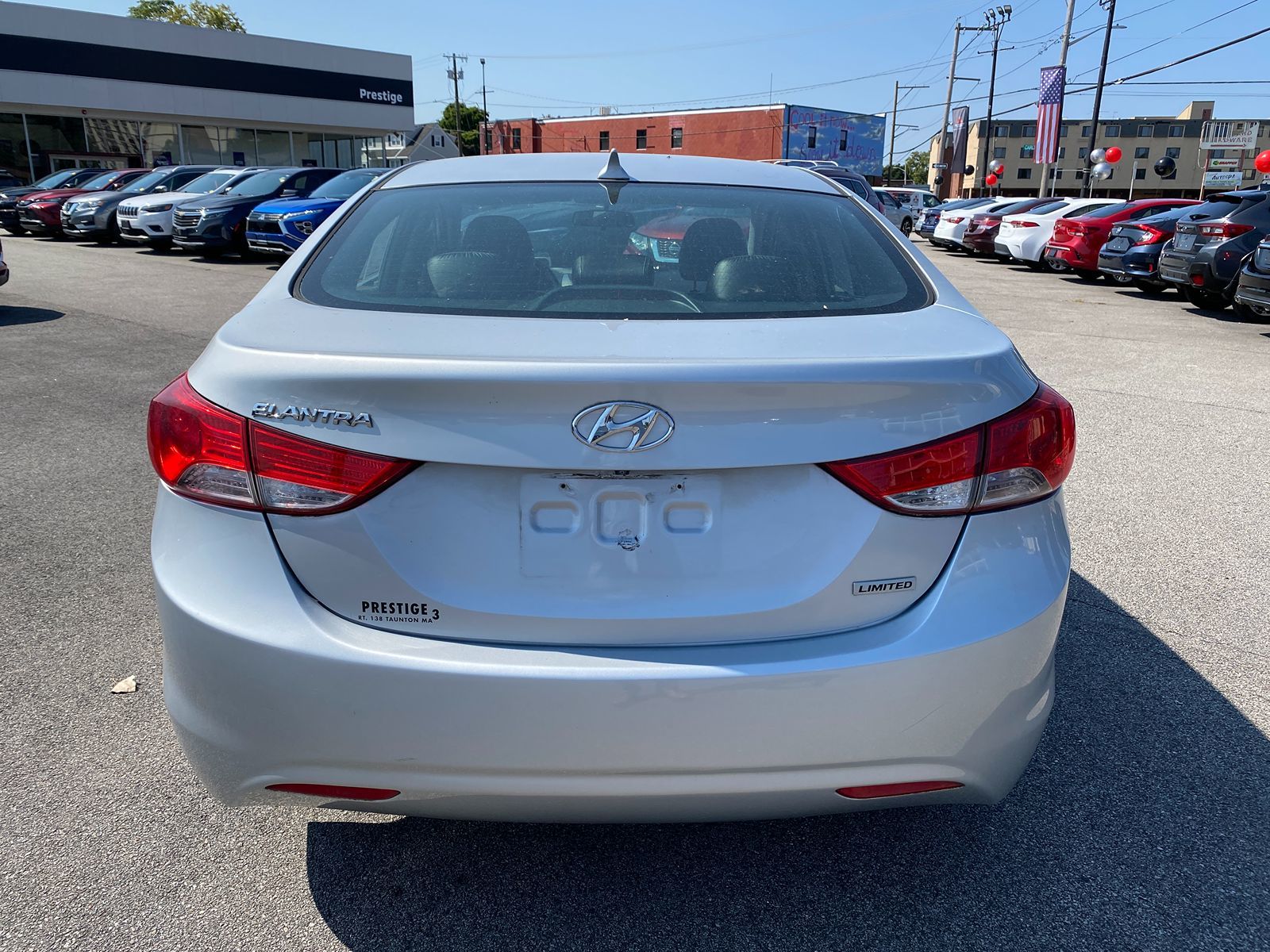 2013 Hyundai Elantra Limited 10