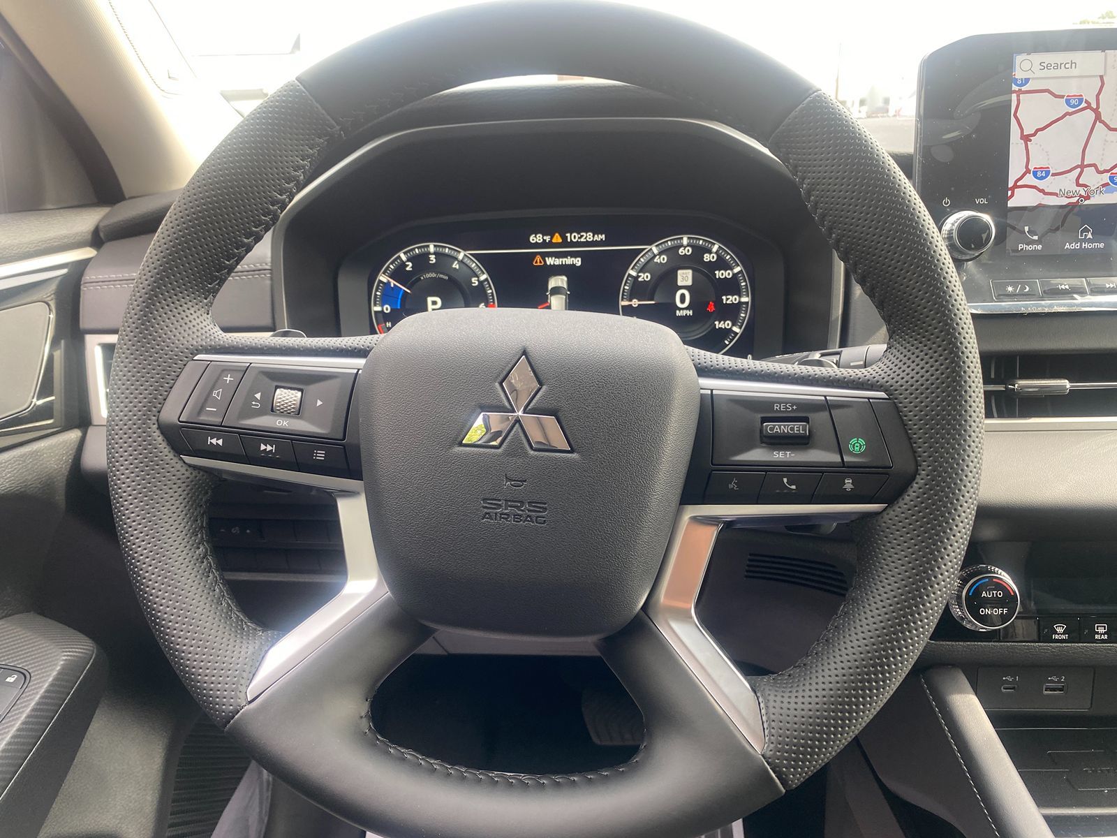 2024 Mitsubishi Outlander SE 18