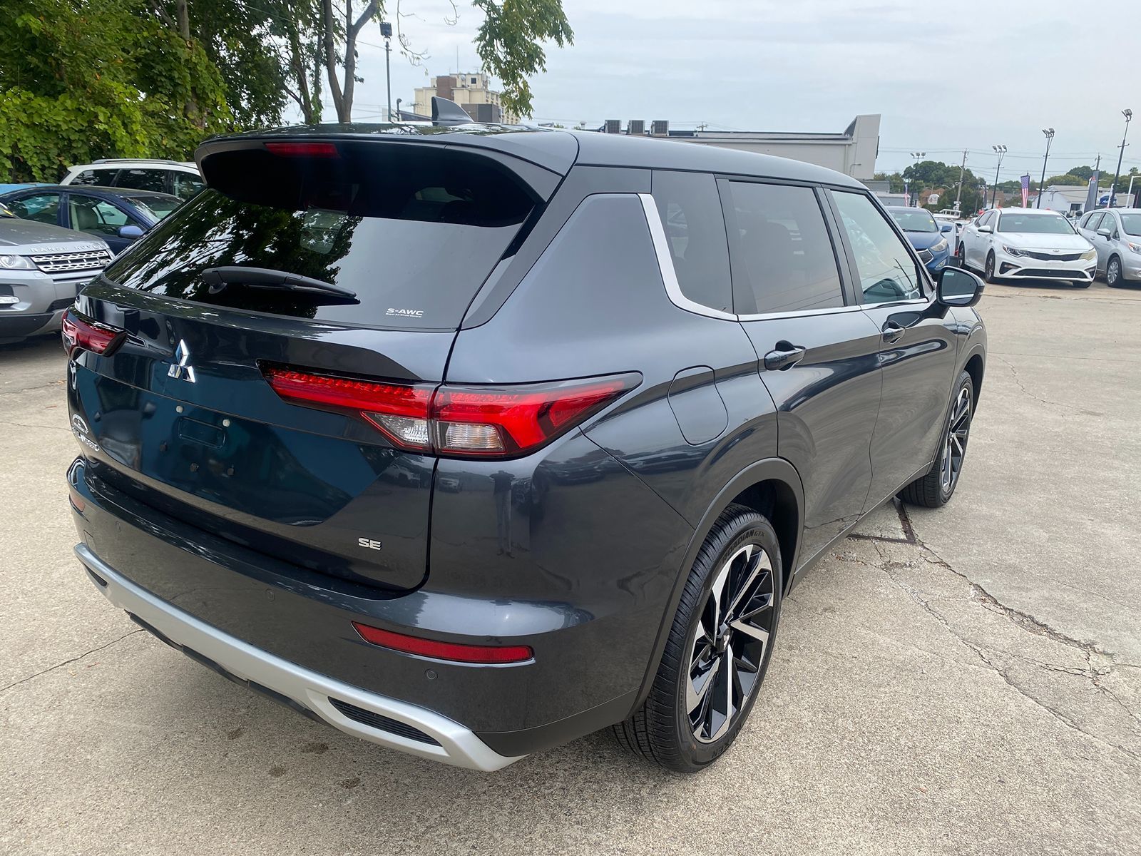 2024 Mitsubishi Outlander SE 4