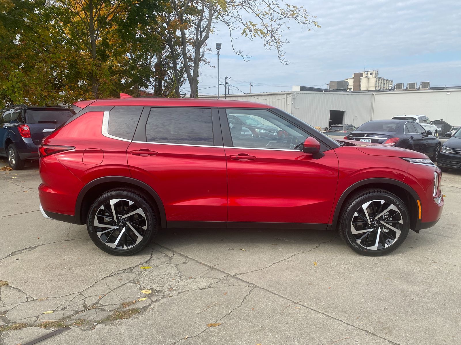 2024 Mitsubishi Outlander SE 9