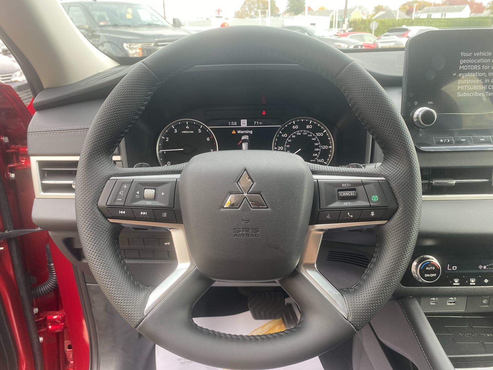 2024 Mitsubishi Outlander SE 15