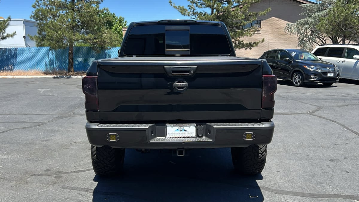 2019 Nissan Titan PRO-4X 6