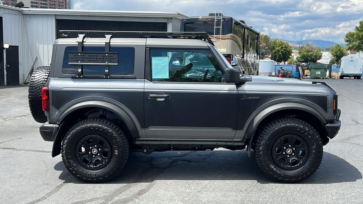 2022 Ford Bronco Black Diamond 4