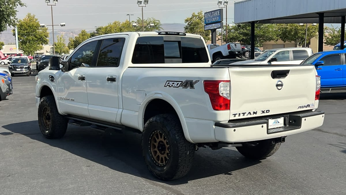 2017 Nissan Titan XD PRO-4X 7