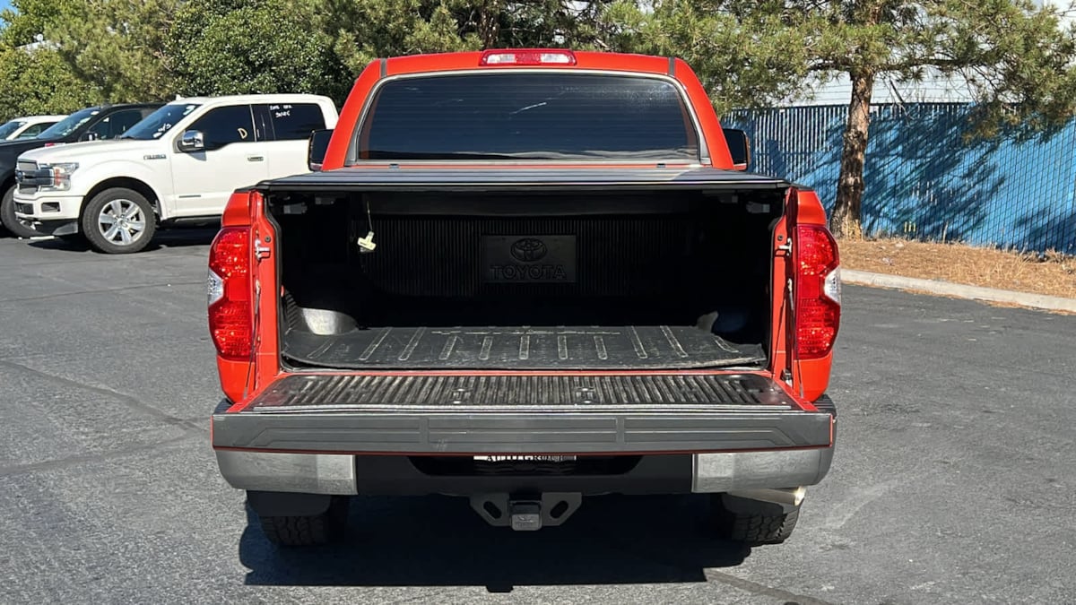 2018 Toyota Tundra 4WD SR5 11