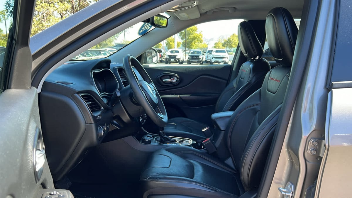 2021 Jeep Cherokee Trailhawk 28