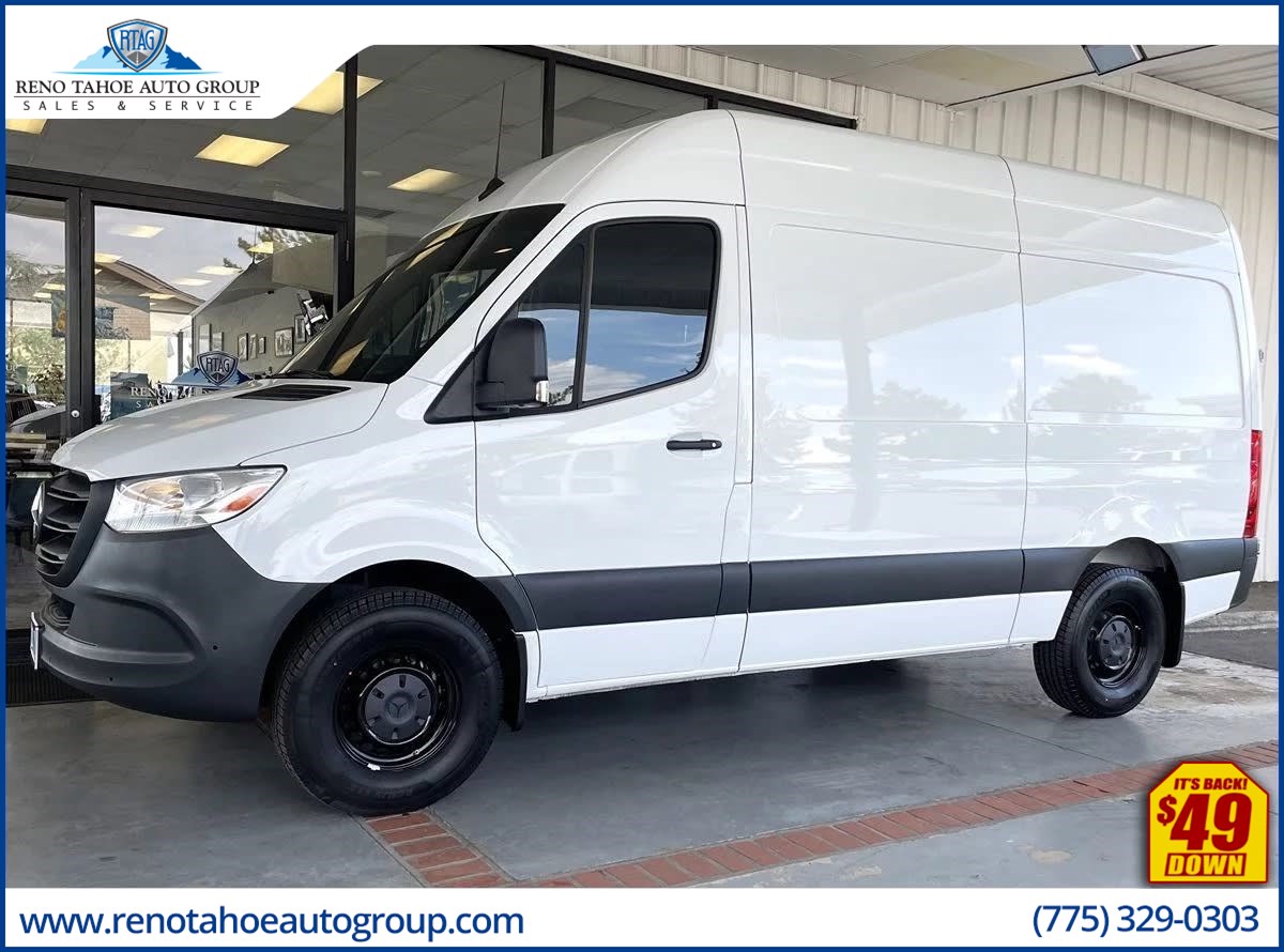 2021 Mercedes-Benz Sprinter Cargo Van 2500 High Roof I4 Gas w/144" RWD