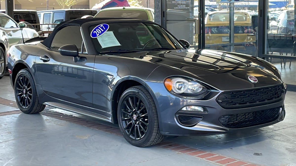 2017 FIAT 124 Spider Classica 6