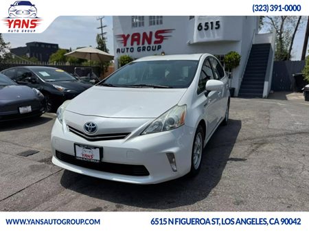 2014 Toyota Prius v Five