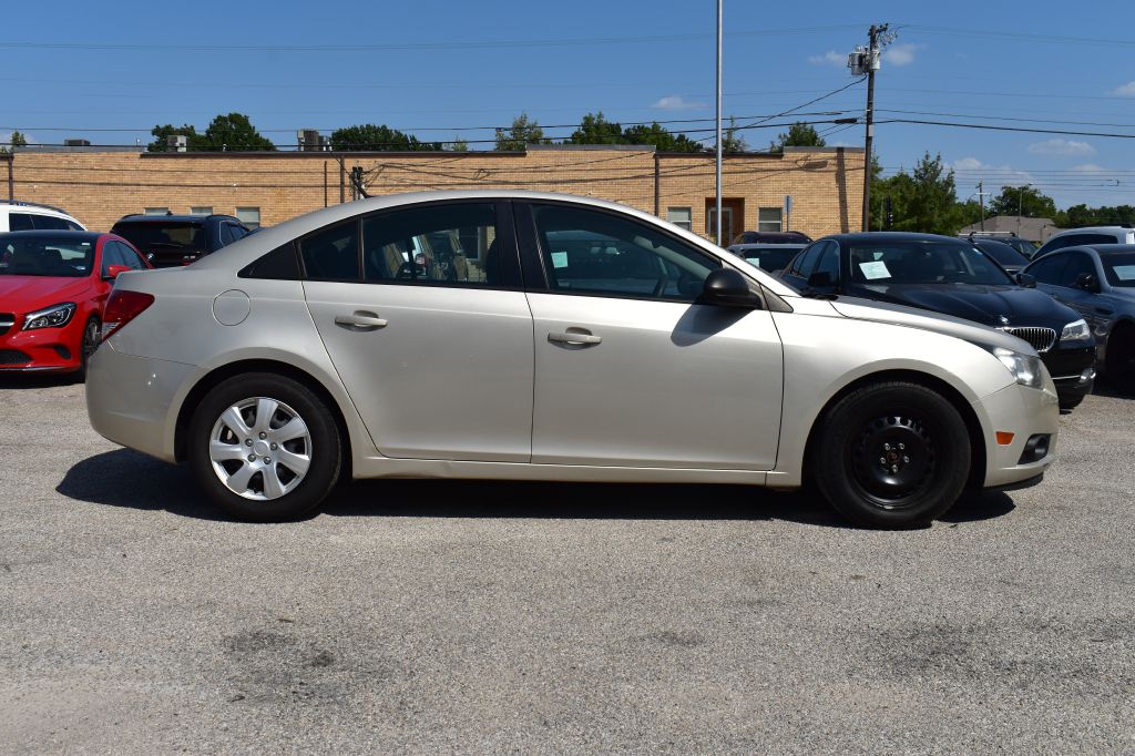 Chevrolet Cruze 2013 Chevrolet Cruze 1G1PA5SH8D7300063