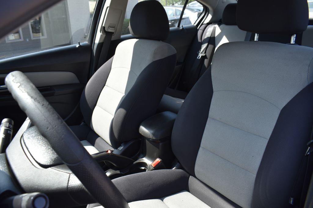 Chevrolet Cruze 2013 Chevrolet Cruze 1G1PA5SH8D7300063