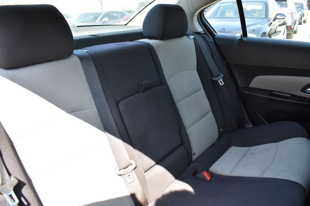 Chevrolet Cruze 2013 Chevrolet Cruze 1G1PA5SH8D7300063