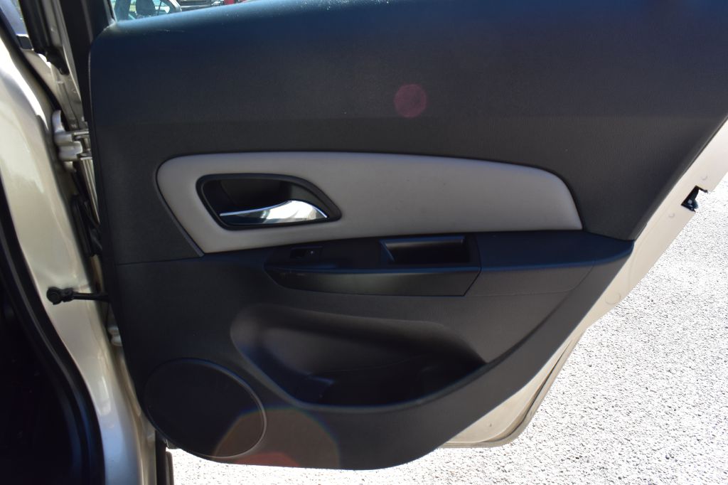 Chevrolet Cruze 2013 Chevrolet Cruze 1G1PA5SH8D7300063