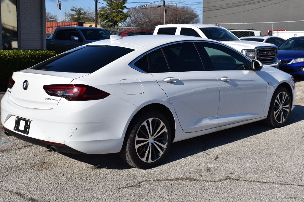 Buick Regal Sportback 2018 Buick Regal Sportback W04GM6SX0J1127594