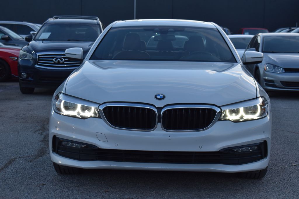 BMW 5 Series 2018 BMW 5 Series WBAJE5C51JWA94530