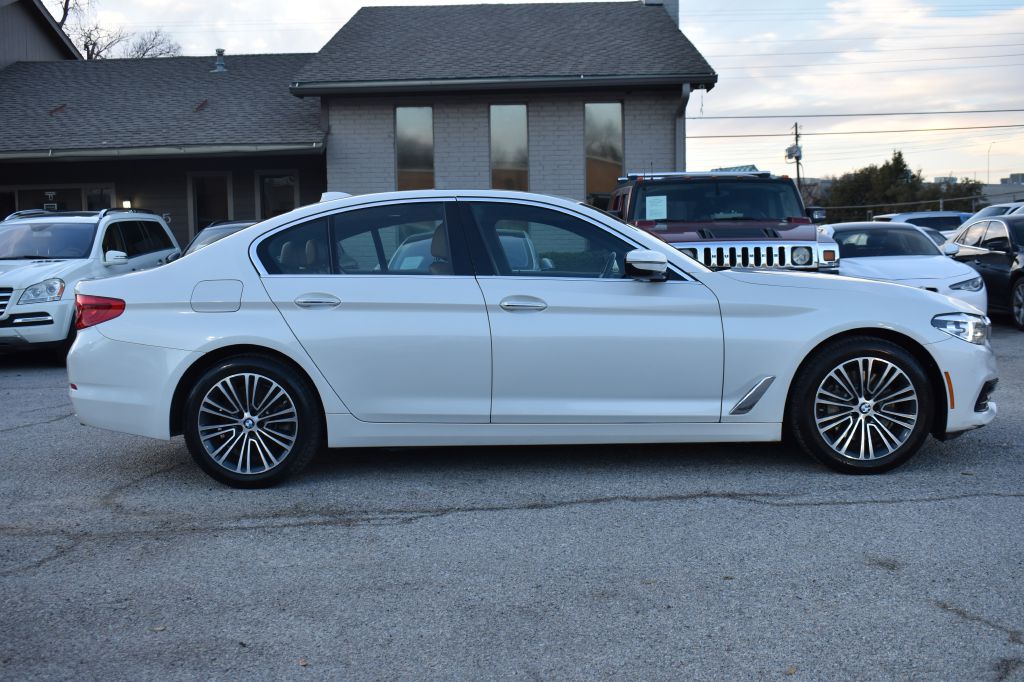 BMW 5 Series 2018 BMW 5 Series WBAJE5C51JWA94530