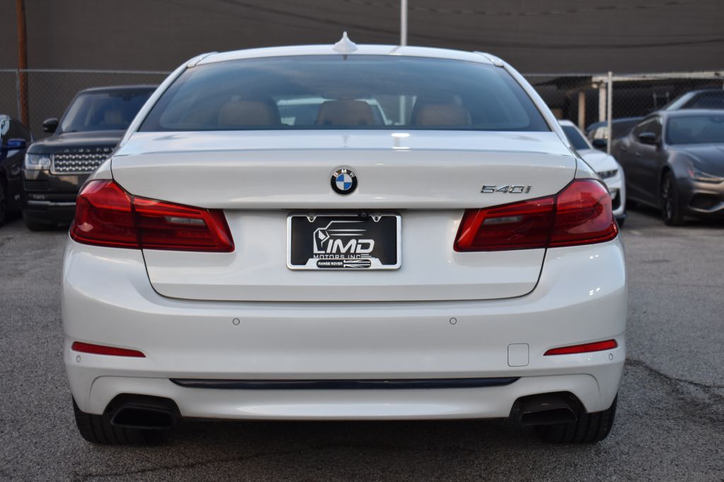 BMW 5 Series 2018 BMW 5 Series WBAJE5C51JWA94530