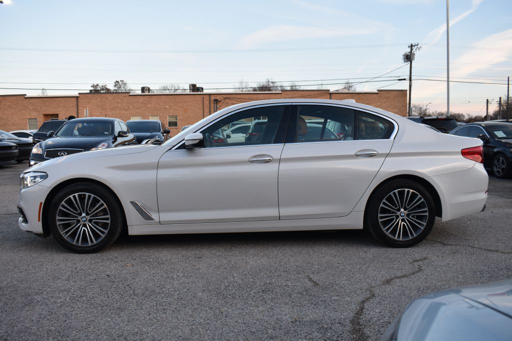BMW 5 Series 2018 BMW 5 Series WBAJE5C51JWA94530