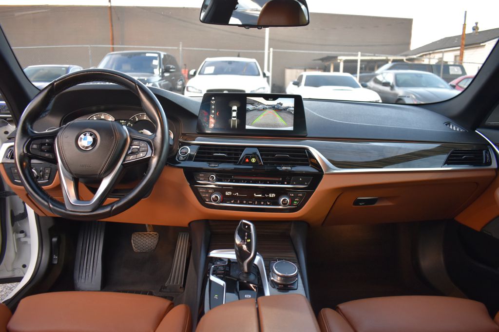 BMW 5 Series 2018 BMW 5 Series WBAJE5C51JWA94530