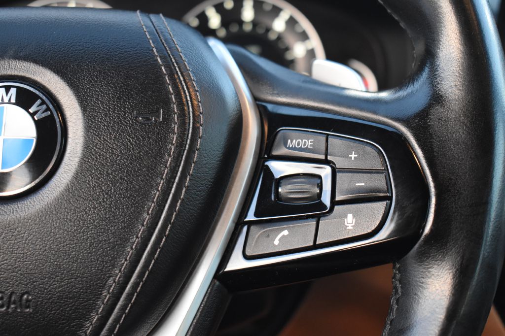 BMW 5 Series 2018 BMW 5 Series WBAJE5C51JWA94530