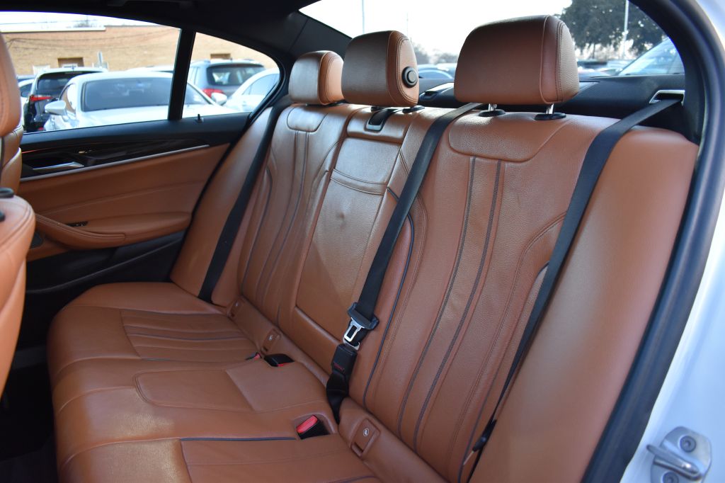 BMW 5 Series 2018 BMW 5 Series WBAJE5C51JWA94530