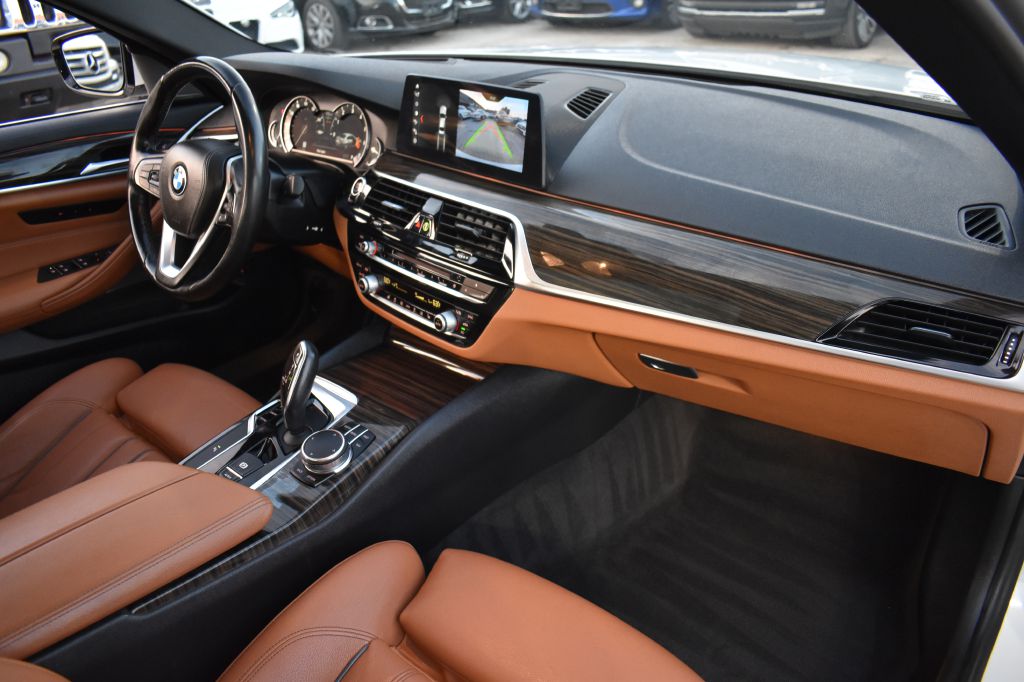 BMW 5 Series 2018 BMW 5 Series WBAJE5C51JWA94530