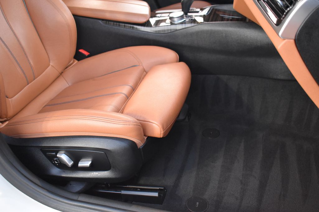 BMW 5 Series 2018 BMW 5 Series WBAJE5C51JWA94530