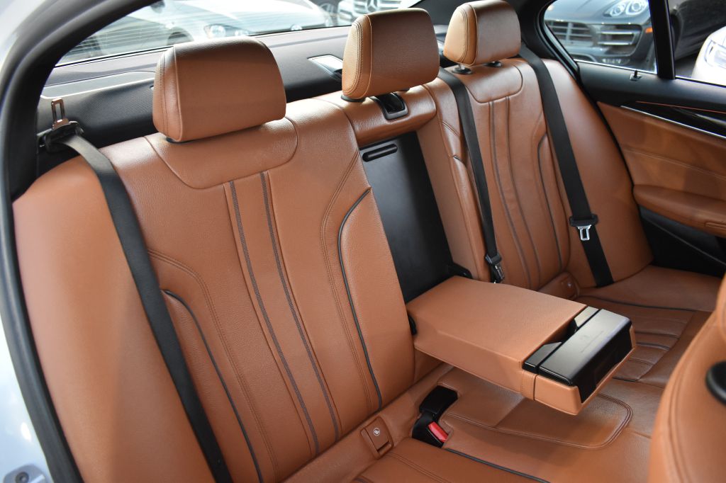 BMW 5 Series 2018 BMW 5 Series WBAJE5C51JWA94530