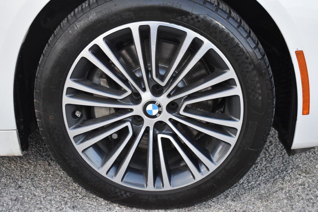 BMW 5 Series 2018 BMW 5 Series WBAJE5C51JWA94530