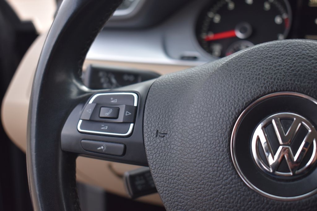 Volkswagen CC 2013 Volkswagen CC WVWBN7AN9DE541716