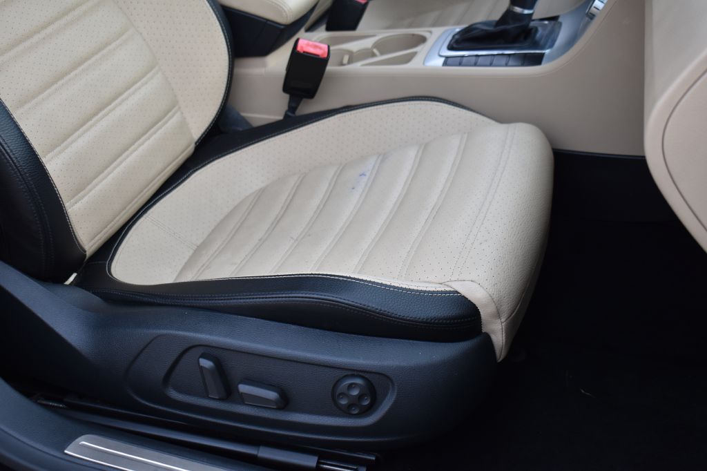 Volkswagen CC 2013 Volkswagen CC WVWBN7AN9DE541716