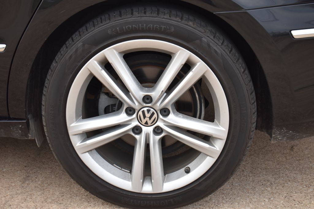 Volkswagen CC 2013 Volkswagen CC WVWBN7AN9DE541716
