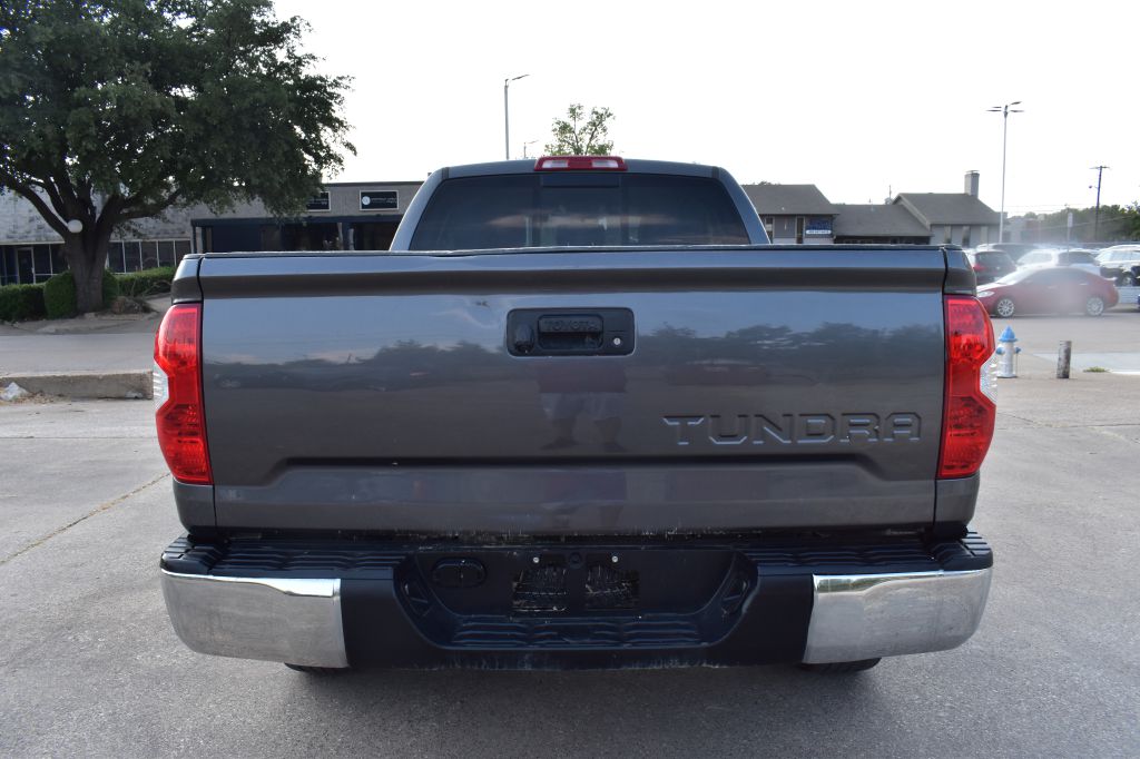 Toyota Tundra 2WD 2017 Toyota Tundra 2WD 5TFRW5F17HX212528