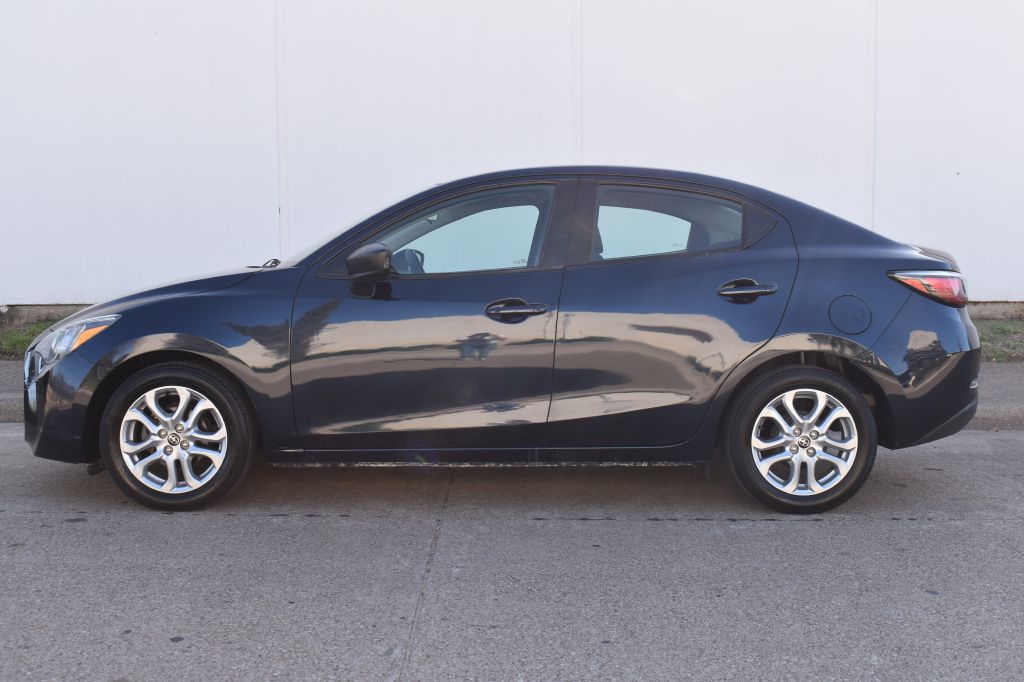 Scion iA 2016 Scion iA 3MYDLBZV1GY125125