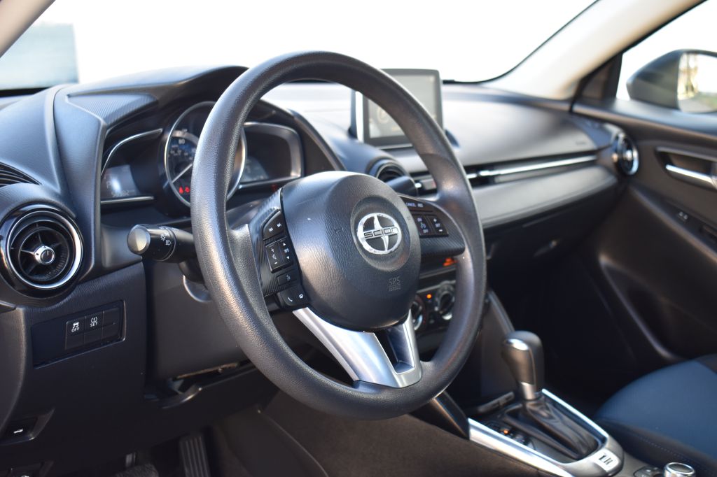 Scion iA 2016 Scion iA 3MYDLBZV1GY125125