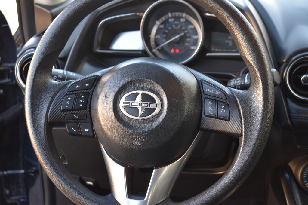 Scion iA 2016 Scion iA 3MYDLBZV1GY125125