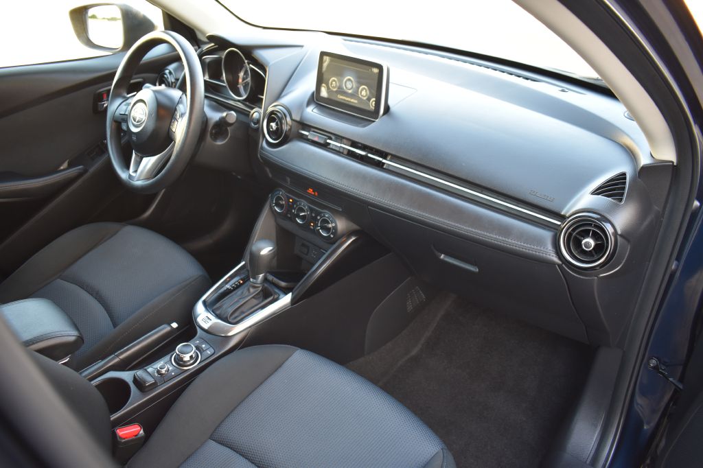Scion iA 2016 Scion iA 3MYDLBZV1GY125125