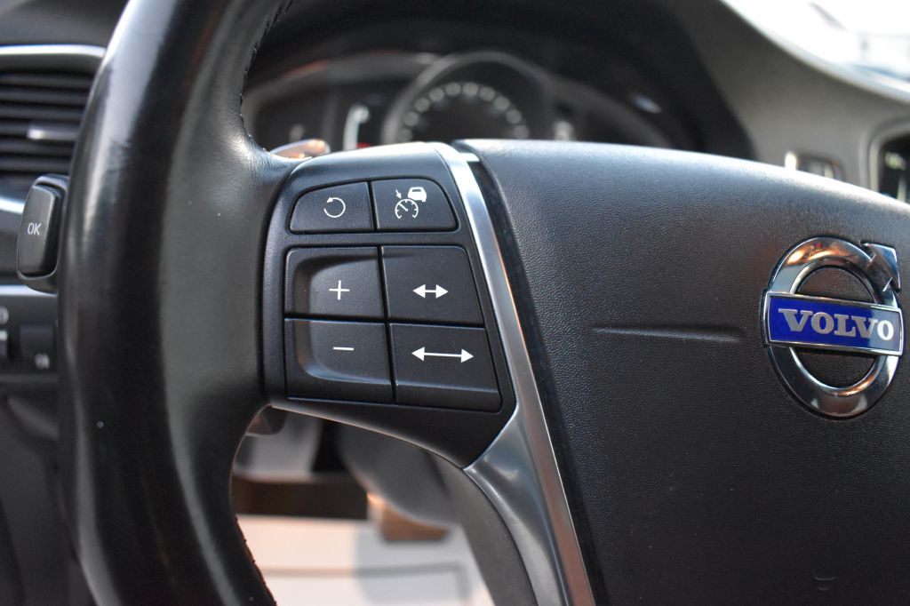 Volvo S60 2015 Volvo S60 YV126MFM8F2361637