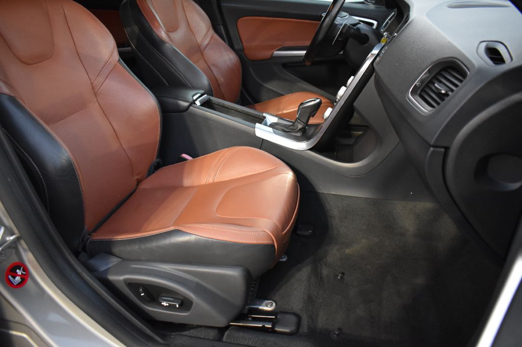 Volvo S60 2015 Volvo S60 YV126MFM8F2361637