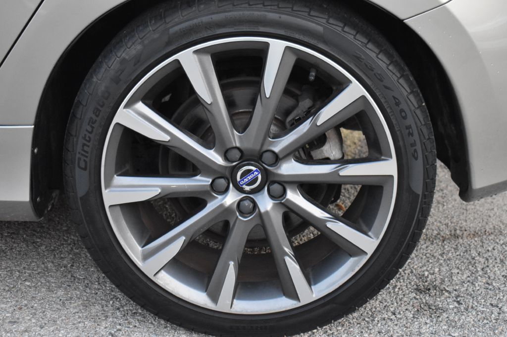 Volvo S60 2015 Volvo S60 YV126MFM8F2361637