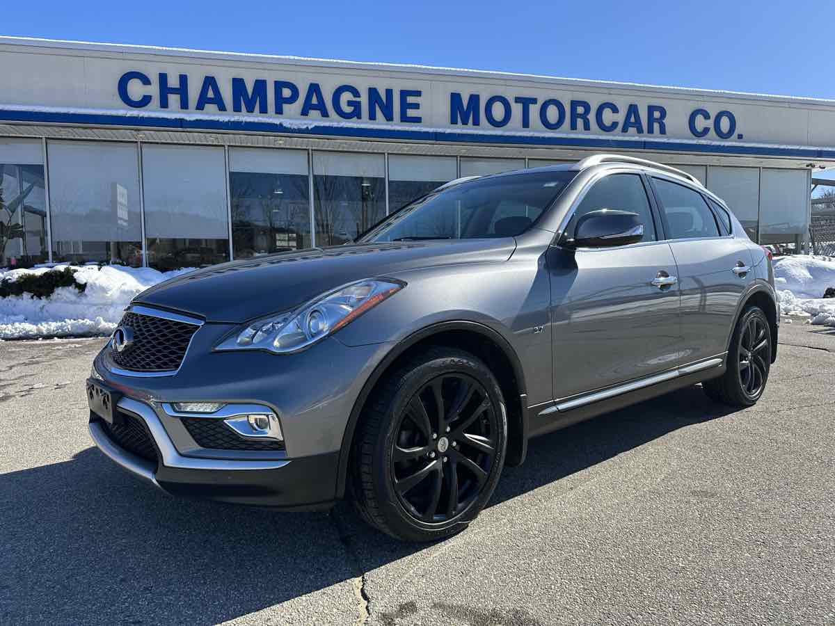 2017 INFINITI QX50 Deluxe Touring Package