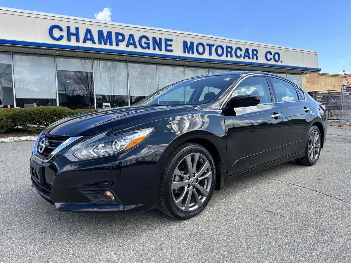 2018 Nissan Altima 2.5 SR Special Edition with only 6,000 MILES