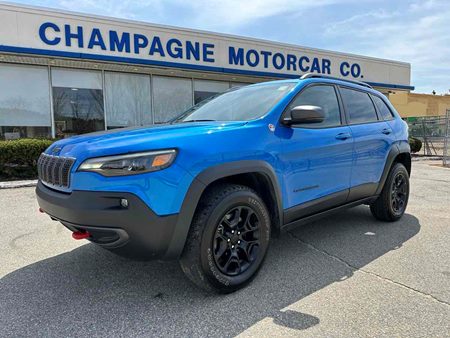 2021 Jeep Cherokee Trailhawk V6 with Sun/Sound/ Nav, Tow Pack $41870