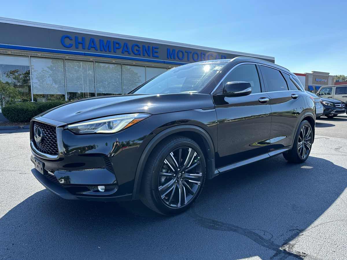 2021 INFINITI QX50 LUXE with Sport Appearance Package