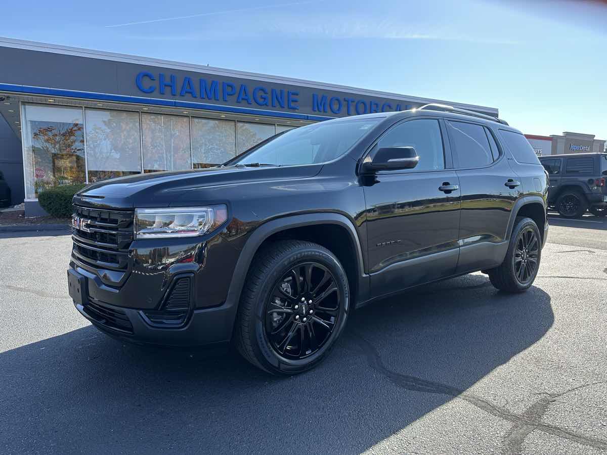 2023 GMC Acadia ELEVATION EDITION with 2nd Row Buckets, NEW TIRES