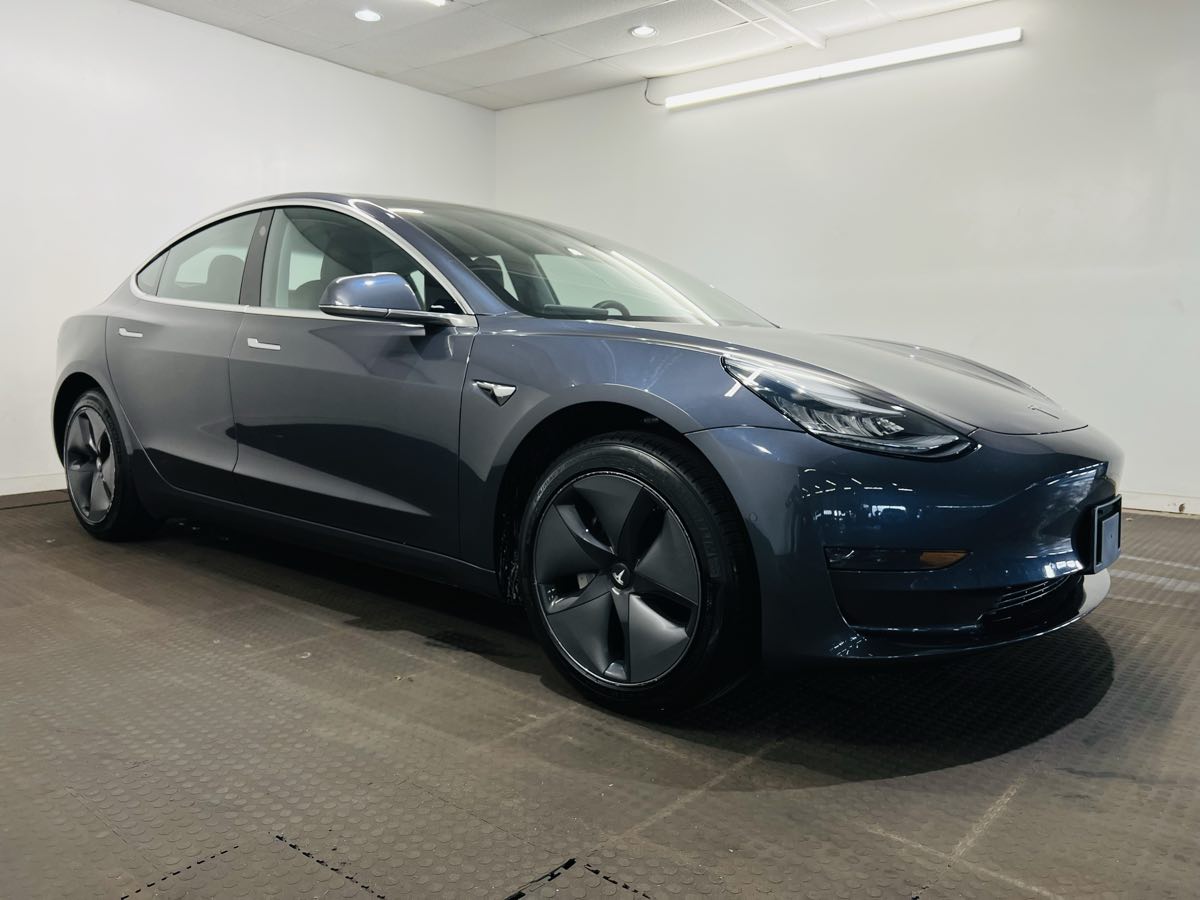 2019 Tesla Model 3 Standard Plus with Auto Pilot